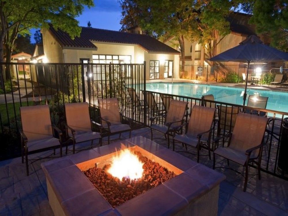 Global Luxury Suites At Downtown Mountain View Exterior photo