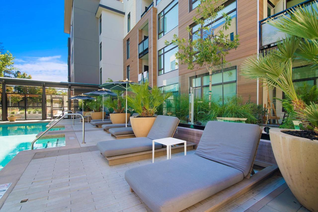 Global Luxury Suites At Downtown Mountain View Exterior photo